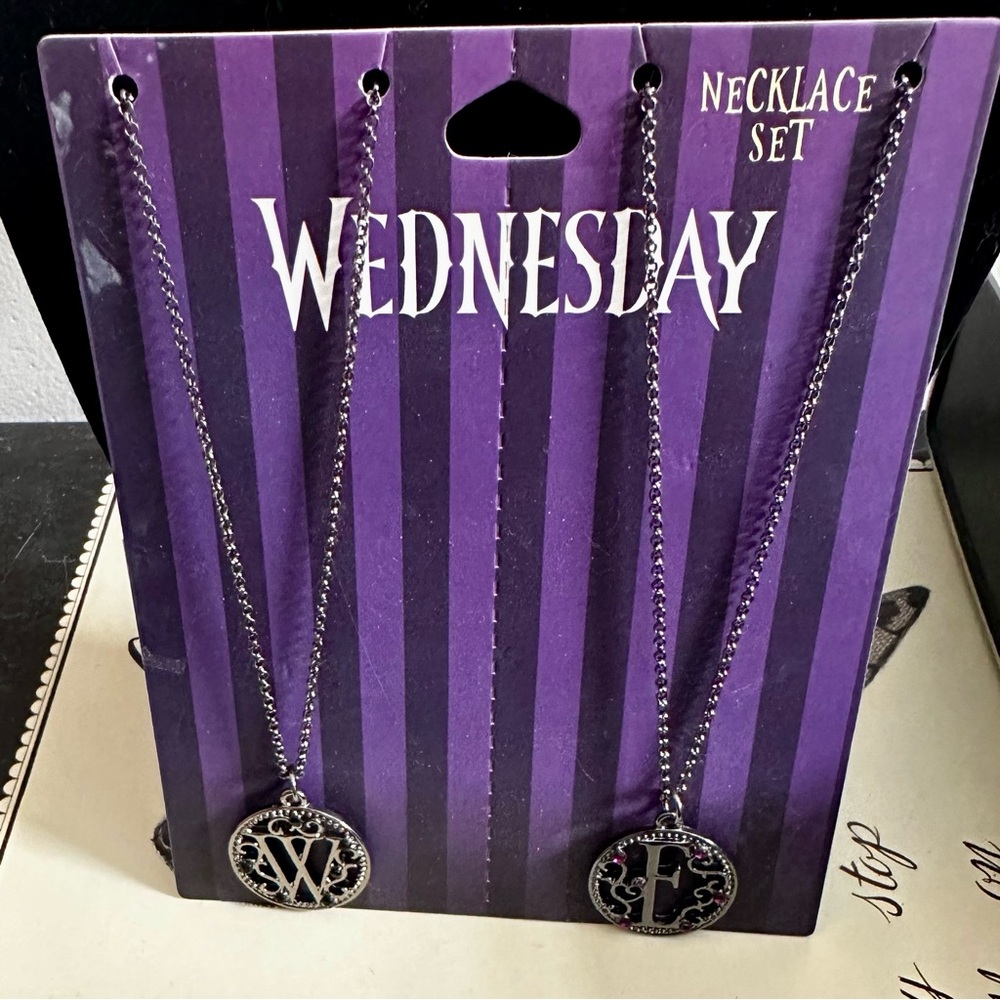 Claire’s Wednesday Necklace Set - Silver